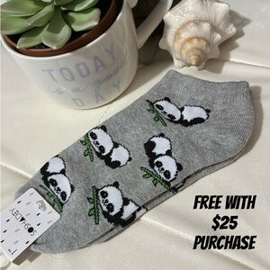 FREE WITH $25 PURCHASE-NWT Socks-Gray with Pandas-fits 7.5 to 8.5 best